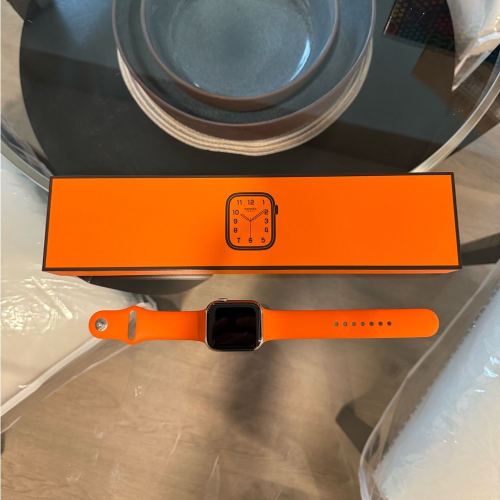 Apple Watch Hermès Series 7 45mm Silver Stainless CEL